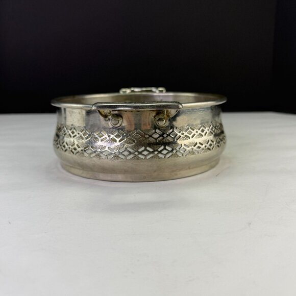 Vintage Silverplate Filigree Serving Dish Ring With Handles - Picture 4 of 15